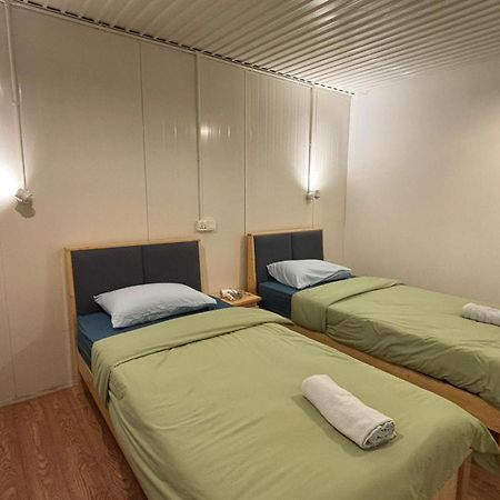 5 Minutes Airport Lodge Kampong Patagas ภายนอก รูปภาพ