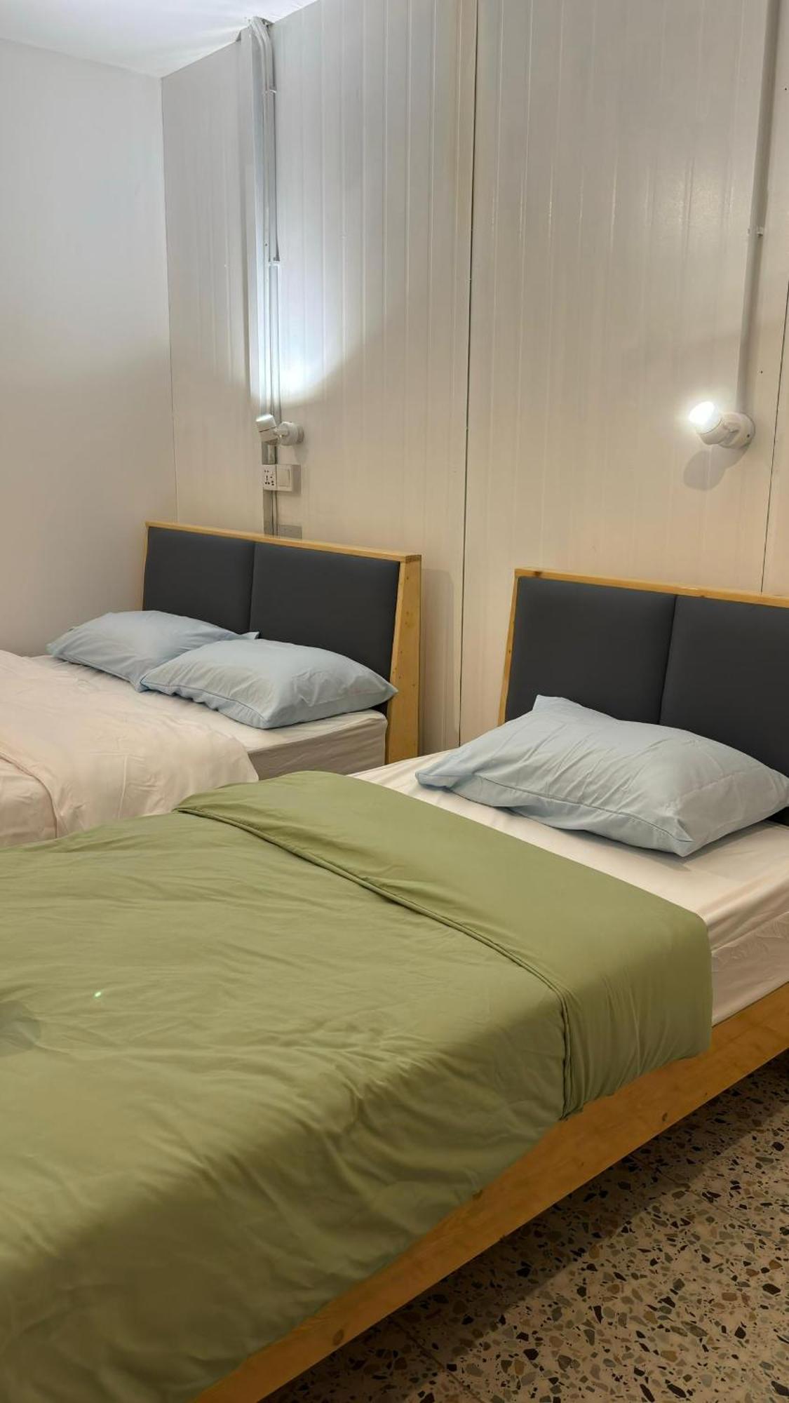 5 Minutes Airport Lodge Kampong Patagas ภายนอก รูปภาพ