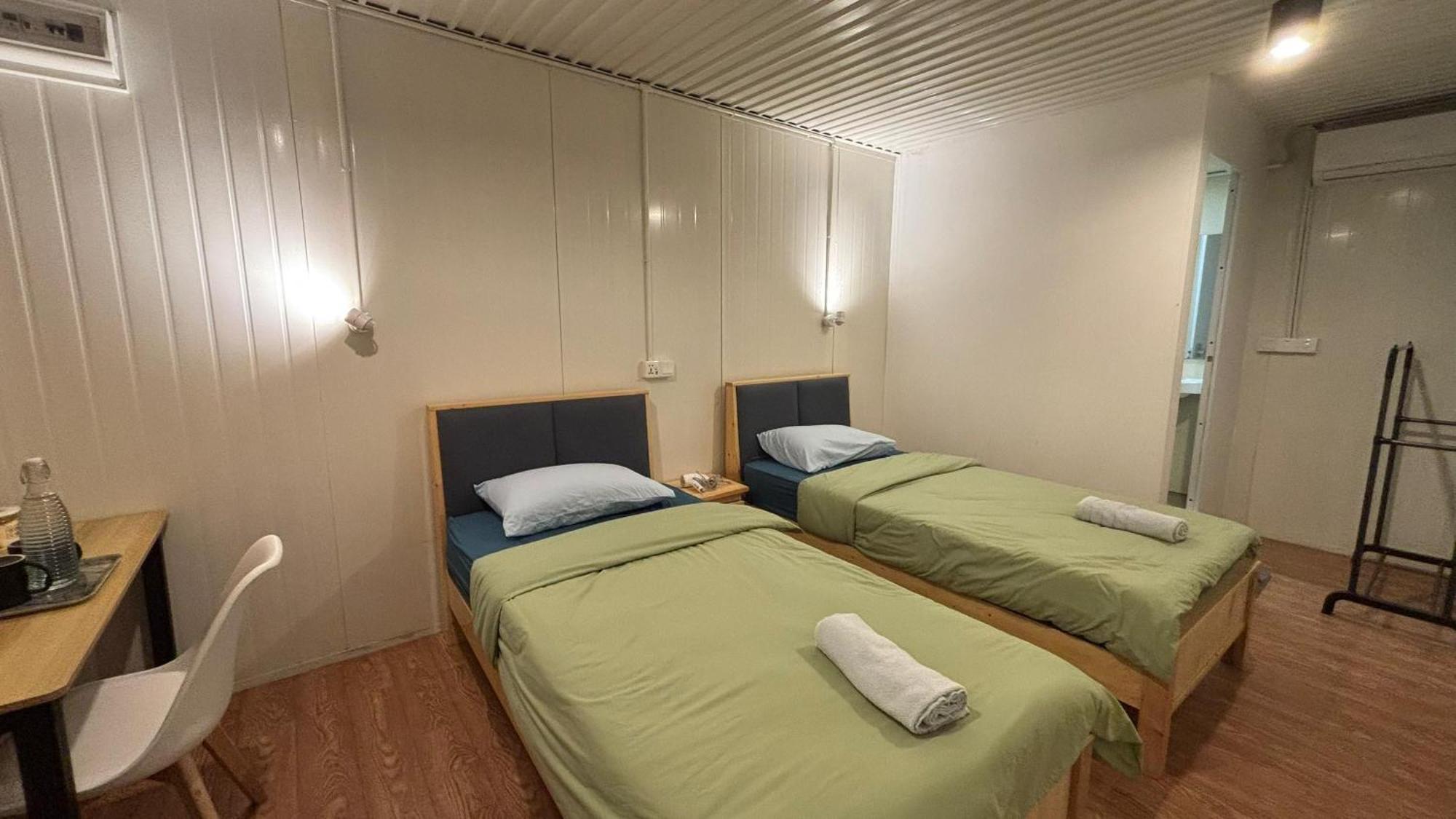 5 Minutes Airport Lodge Kampong Patagas ภายนอก รูปภาพ
